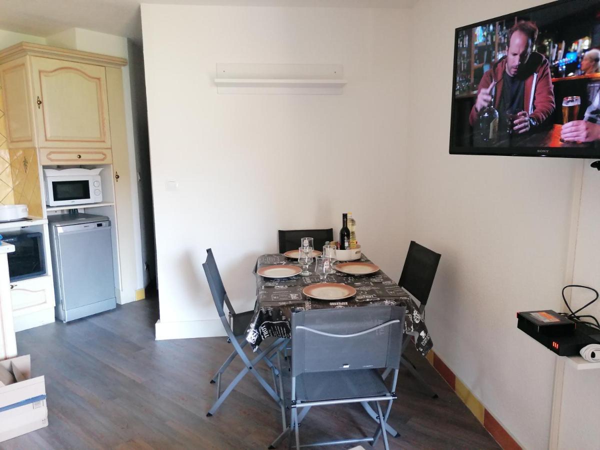 Appartement Au Lagon Bleu A Frejus, Garage, Tennis & Piscine 1200 M2 エクステリア 写真